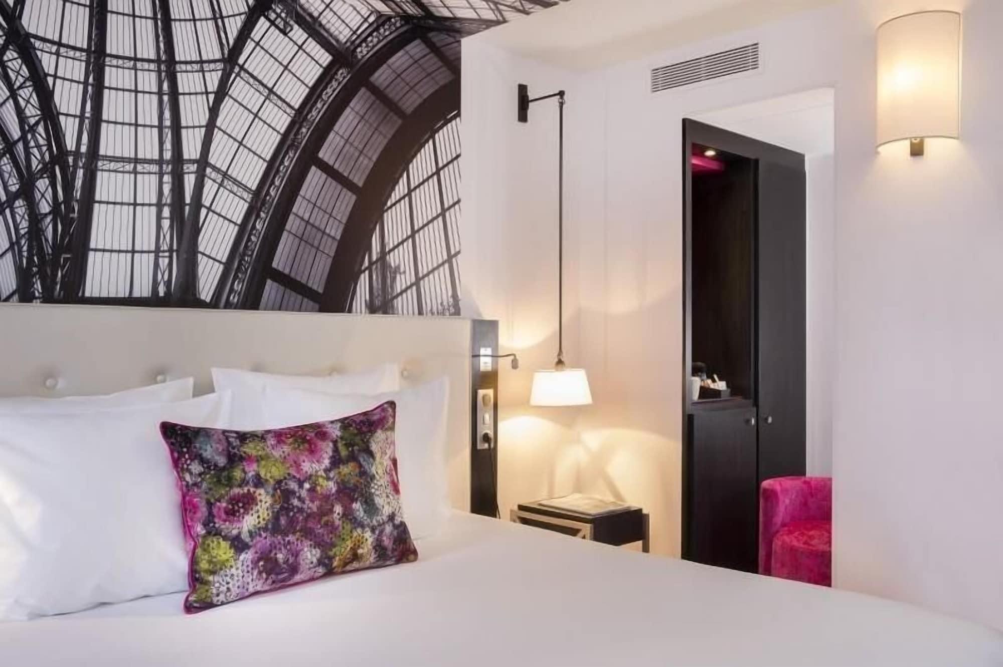 Hotel Gustave Париж Екстериор снимка