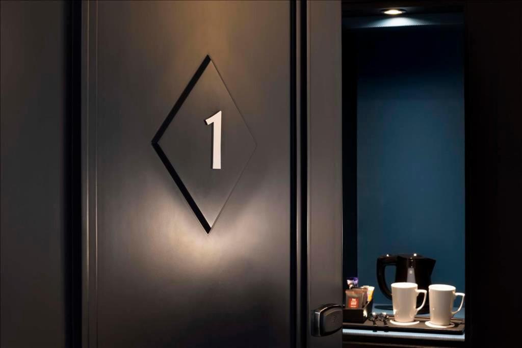 Hotel Gustave Париж Екстериор снимка